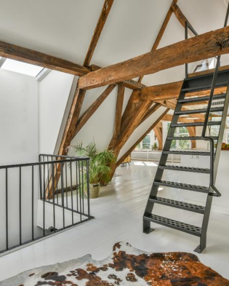 Les clés pour transformer une grange en un espace de vie avec mezzanine réussie